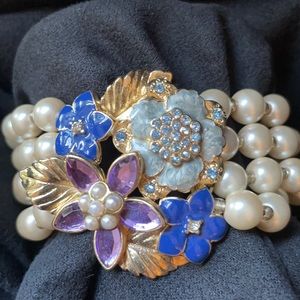 Four Strand Stretchy Pearl Bracelet with Flowers